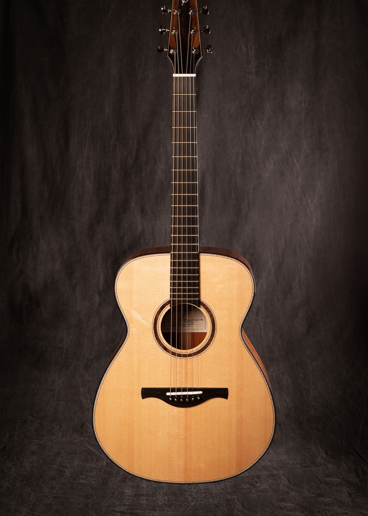 Folk 000  Mahogany-Sitka 